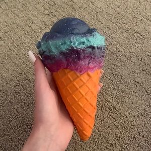 EXTREMELY slow rising come squishy